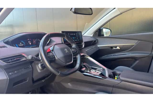 Peugeot 3008 (2022) thumbnail 2
