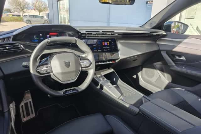 Peugeot e-308 (2025) thumbnail 2