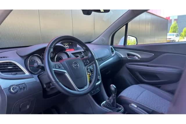 Opel Mokka (2015) thumbnail 2