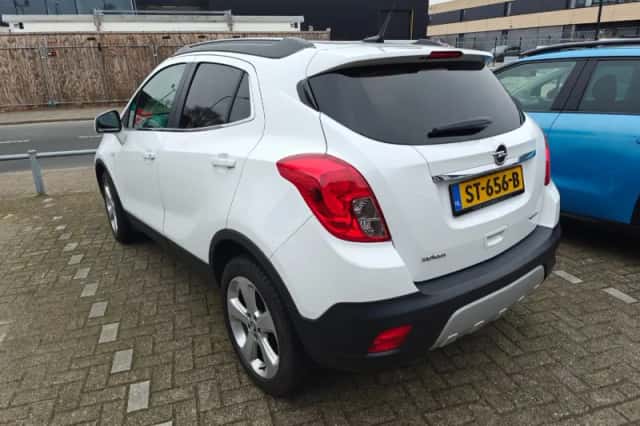 Opel Mokka (2015) thumbnail 4