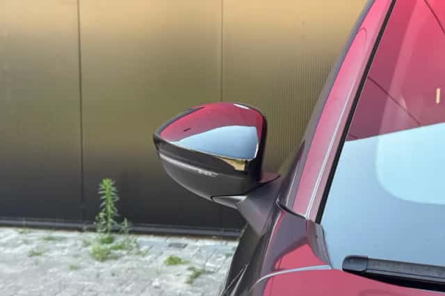 Peugeot 208 (2021) thumbnail 2