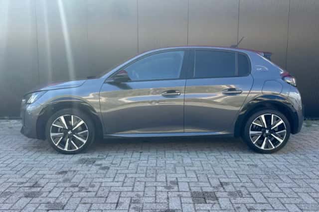 Peugeot 208 (2021) thumbnail 5