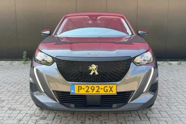 Peugeot 2008 (2022) thumbnail 5