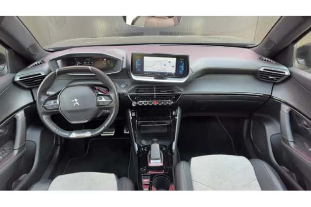 Peugeot e-2008 (2021) thumbnail 2