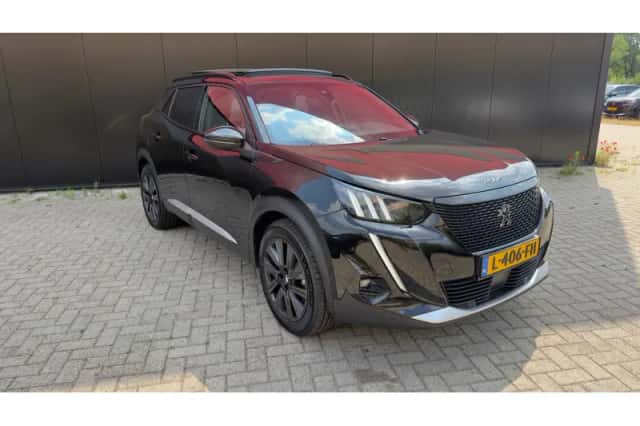 Peugeot e-2008 (2021) thumbnail 4
