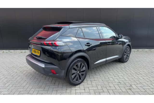 Peugeot e-2008 (2021) thumbnail 5
