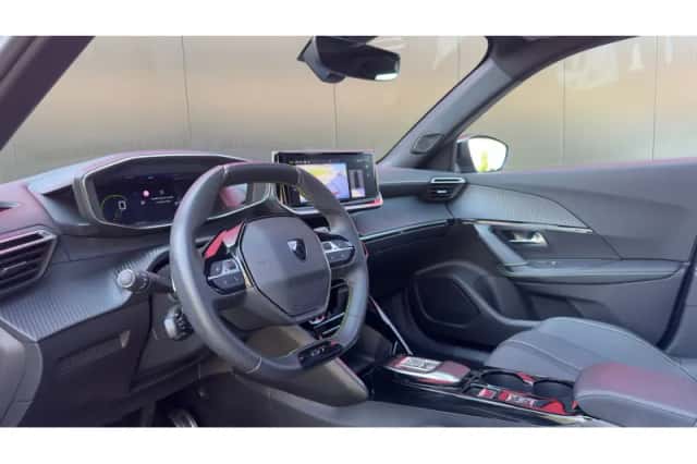 Peugeot 2008 (2024) thumbnail 2