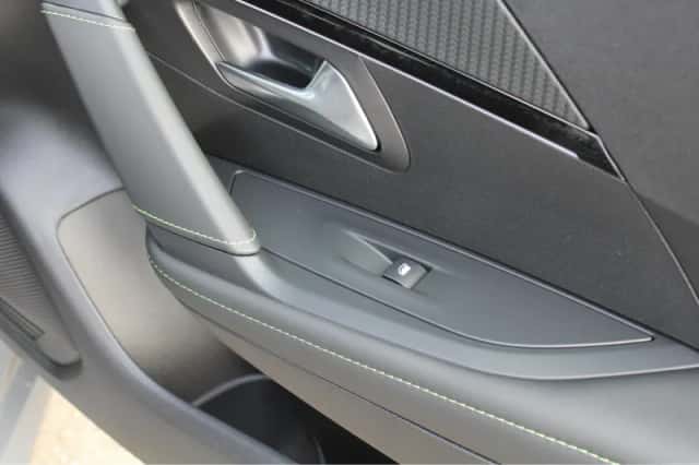 Peugeot 208 (2025) thumbnail 6