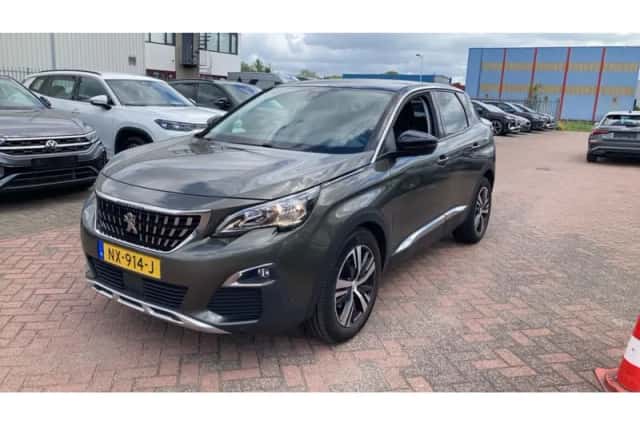 Peugeot 3008 (2017) thumbnail 1