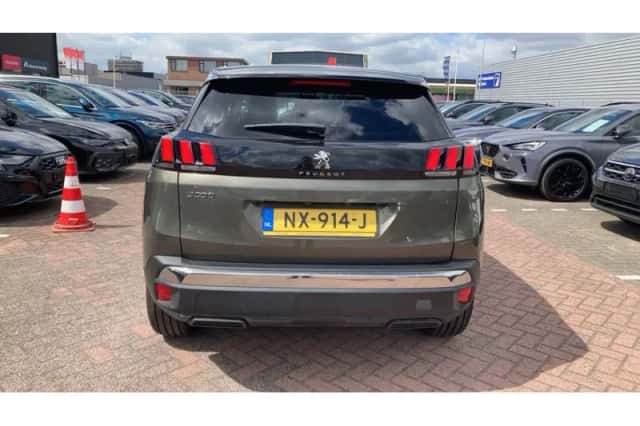 Peugeot 3008 (2017) thumbnail 6