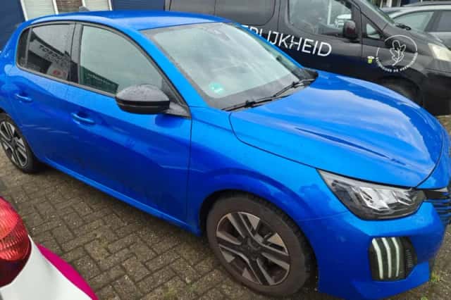Peugeot 208 (2024) thumbnail 2