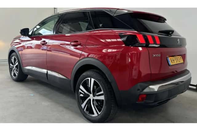 Peugeot 3008 (2017) thumbnail 3