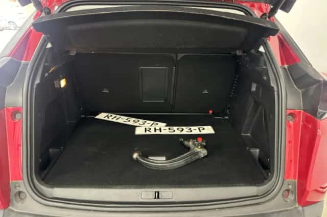 Peugeot 3008 (2017) thumbnail 4