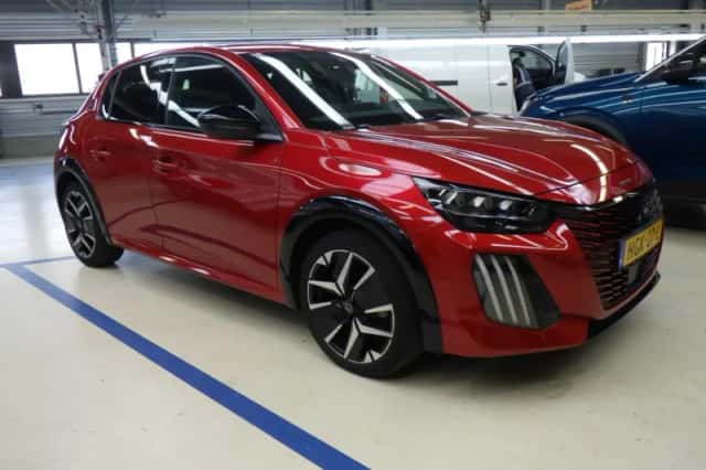 Peugeot 208 (2025) thumbnail 3