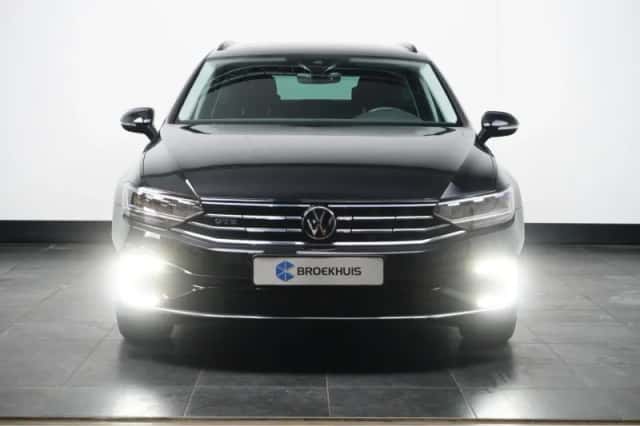 Volkswagen Passat (2021) thumbnail 2