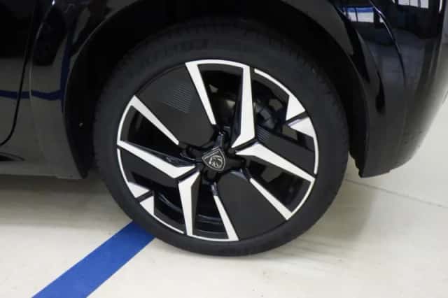 Peugeot 208 (2025) thumbnail 3