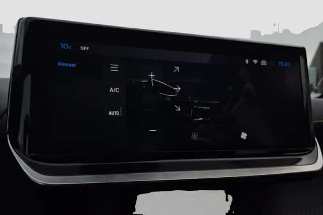 Peugeot 208 (2024) thumbnail 19