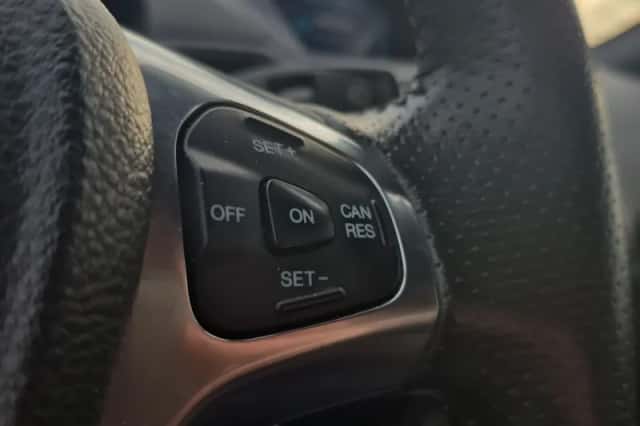 Ford Fiesta (2016) thumbnail 11