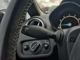 Ford Fiesta (2016) thumbnail 12