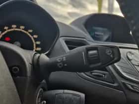 Ford Fiesta (2016) thumbnail 13