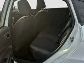 Ford Fiesta (2016) thumbnail 28