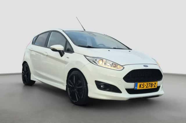 Ford Fiesta (2016) thumbnail 5
