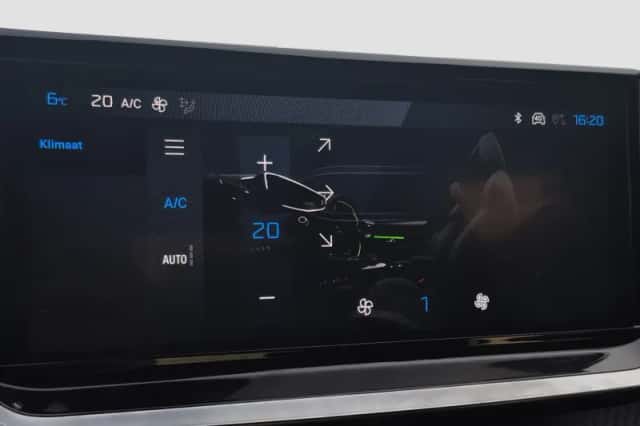 Peugeot 208 (2024) thumbnail 21