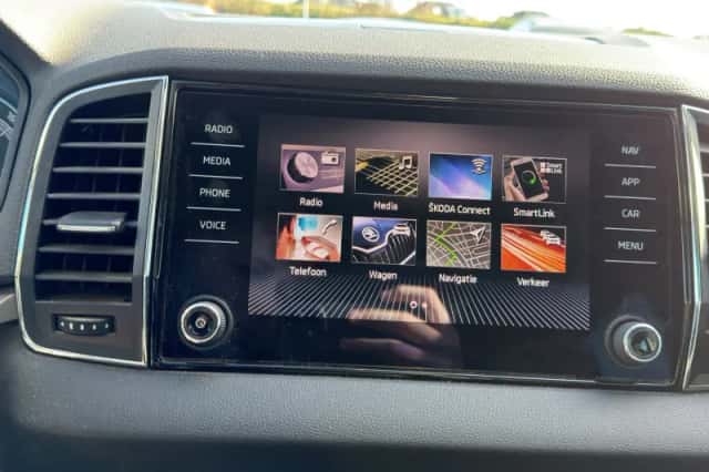Škoda Karoq (2019) thumbnail 17