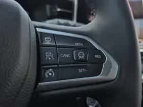 Jeep Compass (2023) thumbnail 12