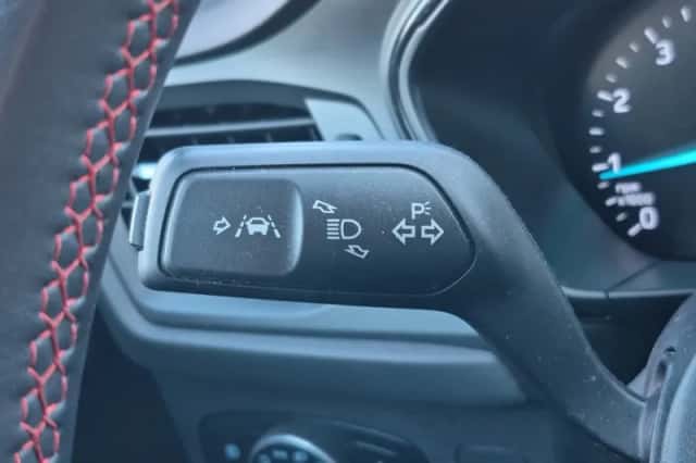 Ford Focus (2022) thumbnail 11