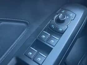 Ford Focus (2022) thumbnail 32