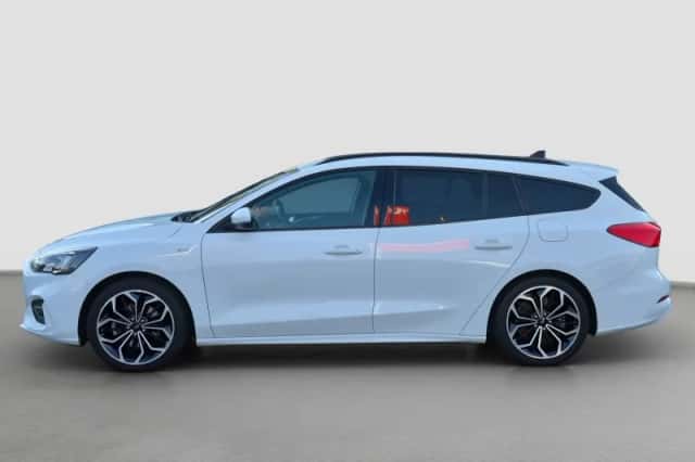 Ford Focus (2022) thumbnail 8