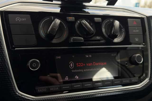 Volkswagen Up! (2023) thumbnail 16