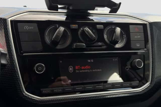 Volkswagen Up! (2023) thumbnail 17