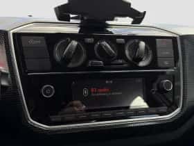Volkswagen Up! (2023) thumbnail 17