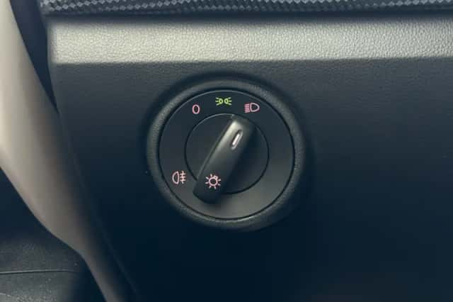 Volkswagen Up! (2023) thumbnail 20