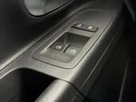 Volkswagen Up! (2023) thumbnail 21