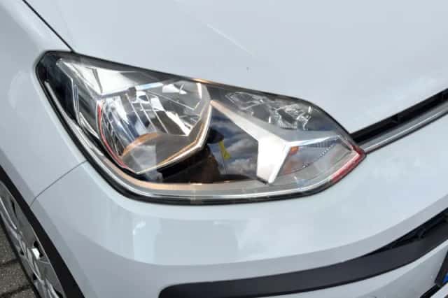 Volkswagen Up! (2023) thumbnail 22