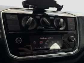 Volkswagen Up! (2023) thumbnail 25