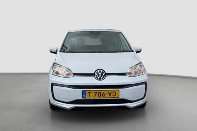 Volkswagen Up! (2023) thumbnail 6