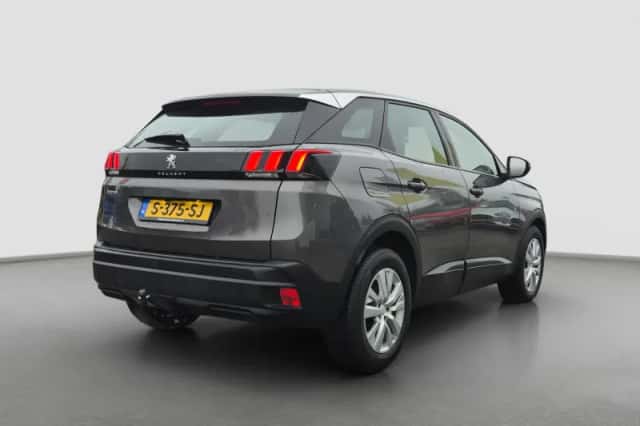 Peugeot 3008 (2023) thumbnail 4