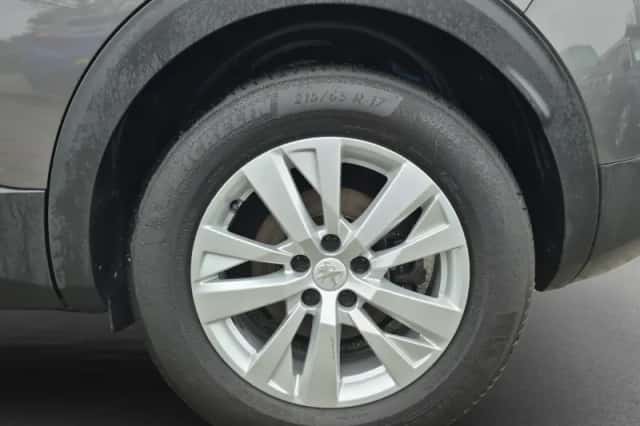 Peugeot 3008 (2023) thumbnail 9