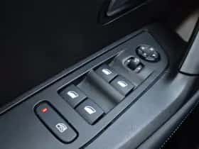 Peugeot 2008 (2021) thumbnail 25
