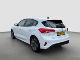Ford Focus (2021) thumbnail 2