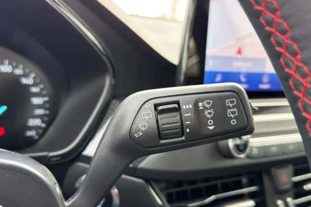 Ford Focus (2021) thumbnail 12