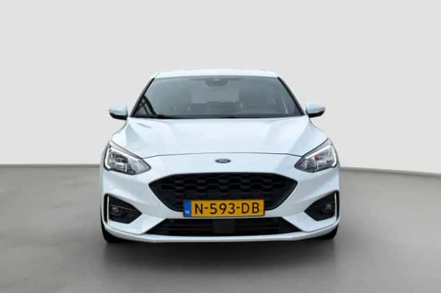 Ford Focus (2021) thumbnail 5