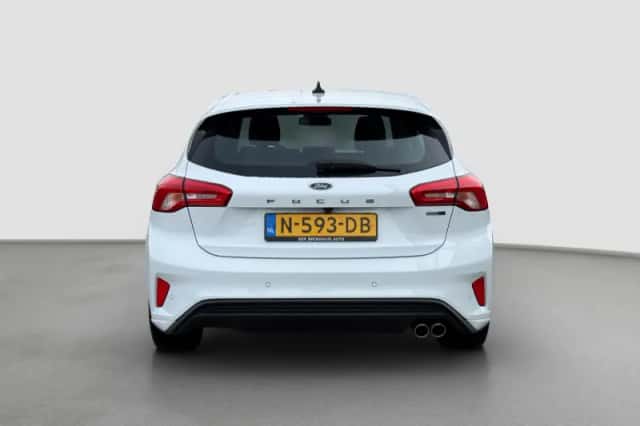 Ford Focus (2021) thumbnail 6