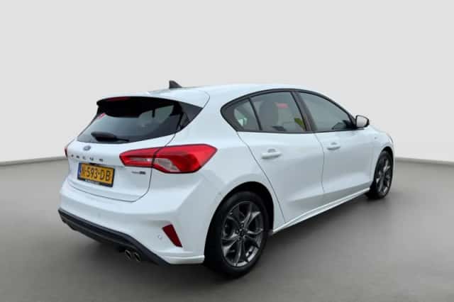 Ford Focus (2021) thumbnail 7