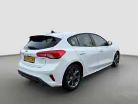 Ford Focus (2021) thumbnail 7
