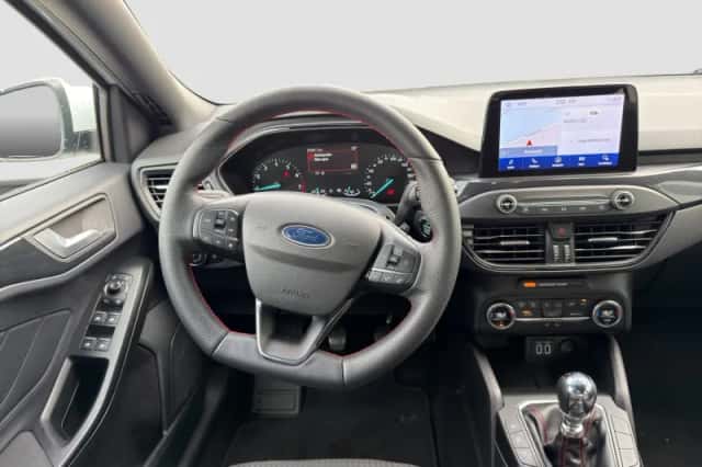 Ford Focus (2021) thumbnail 9